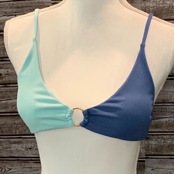 🔥🔥SALE🔥🔥ZAFUL Two Toned Blue Bikini with Middle Ring Detail NWOT - Picture 2 of 3